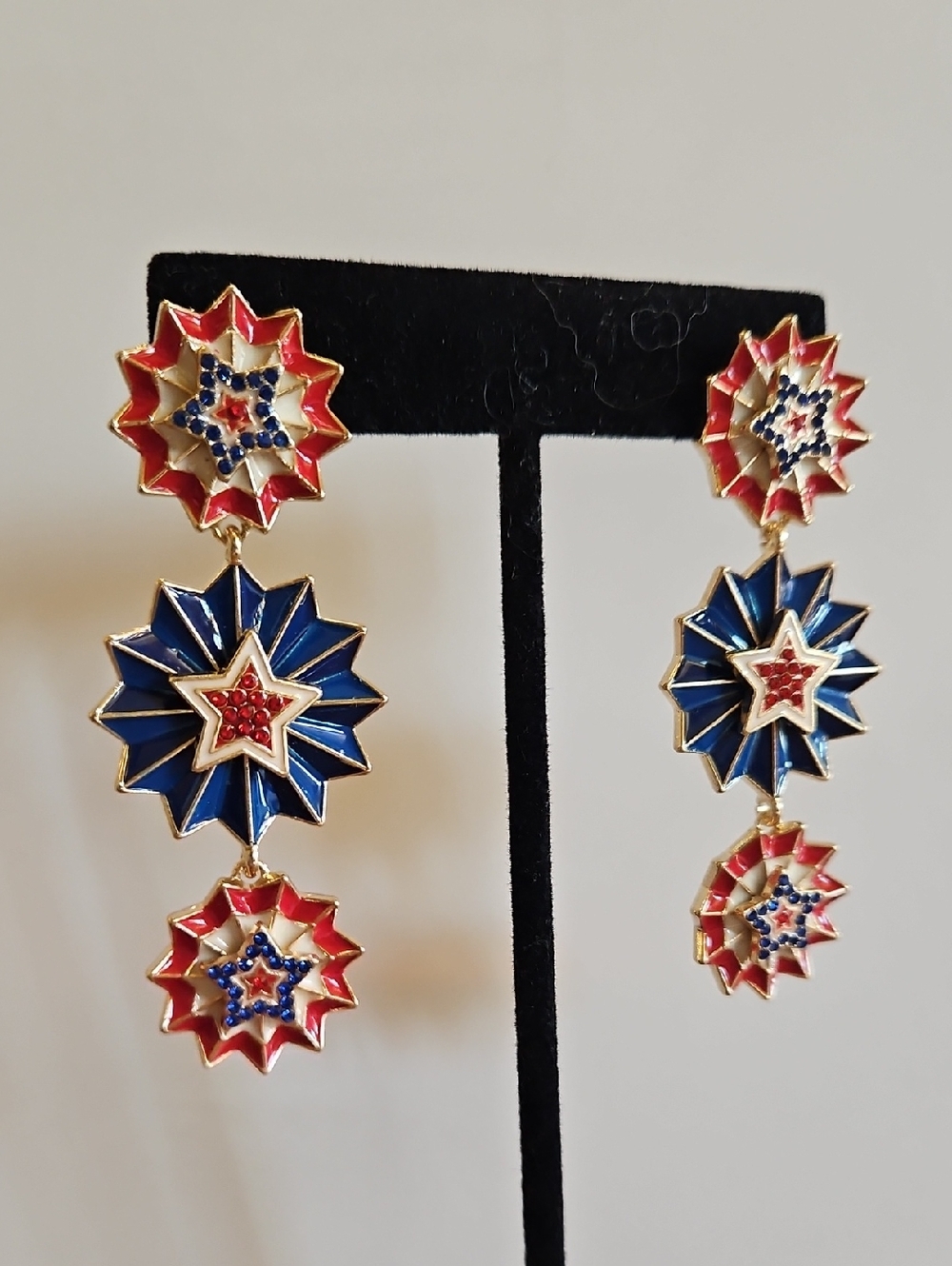 Patriotic Starburst Drop Dangle Earrings in Red White and Blue Pierced - Picture 1 of 5